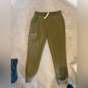 Figs martini olive regular waisted size small joggers. Worn a couple times